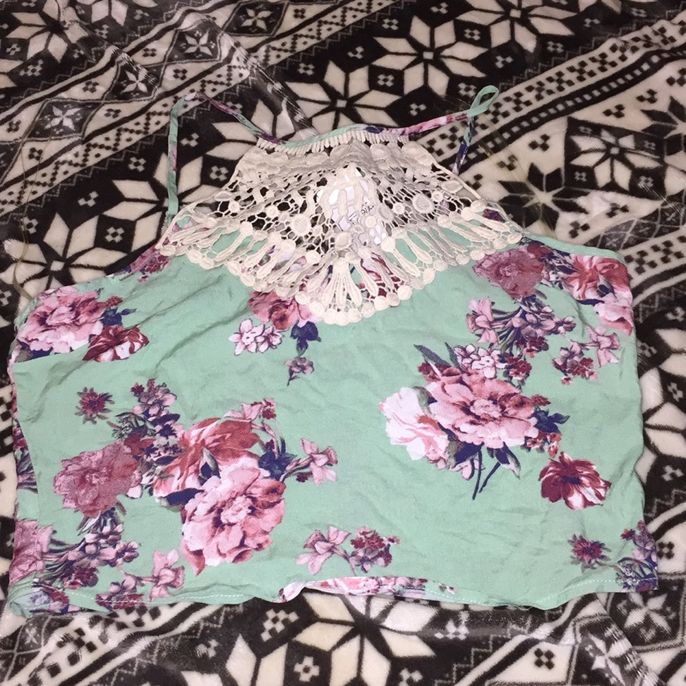Crop top